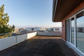 große Dachterrasse